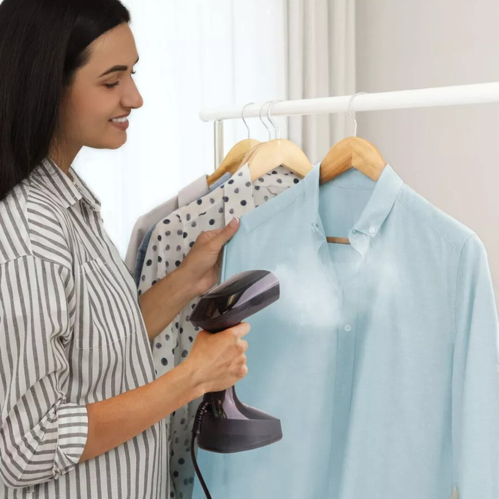 Вертикална парна ютия, 1500 W, резервоар 138 мл, преносима, функция против накип