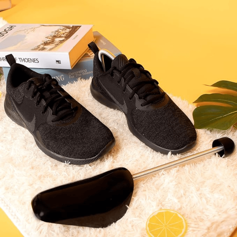 Set of 2 Mini Breasts, Maintains Shoe Shape, Flexible Spring, Universal, ABS and Steel, Black