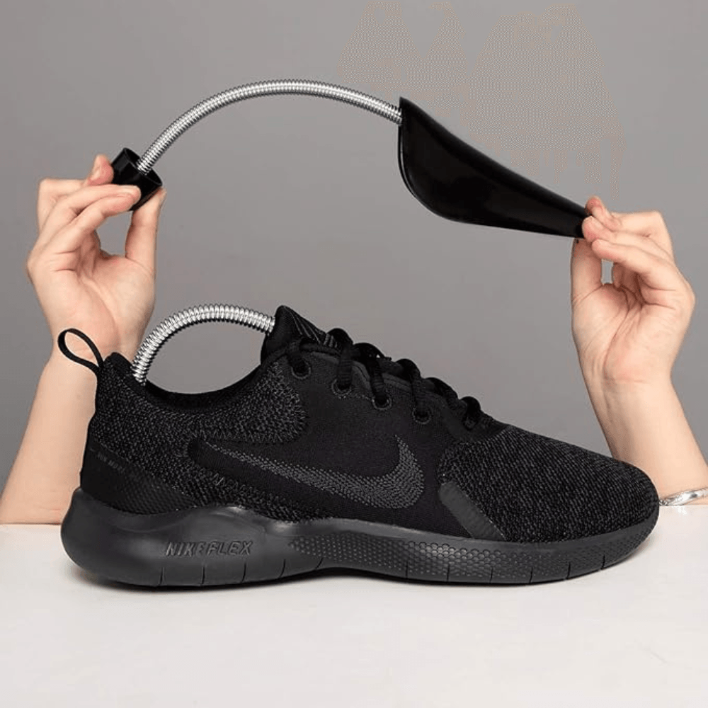Set of 2 Mini Breasts, Maintains Shoe Shape, Flexible Spring, Universal, ABS and Steel, Black