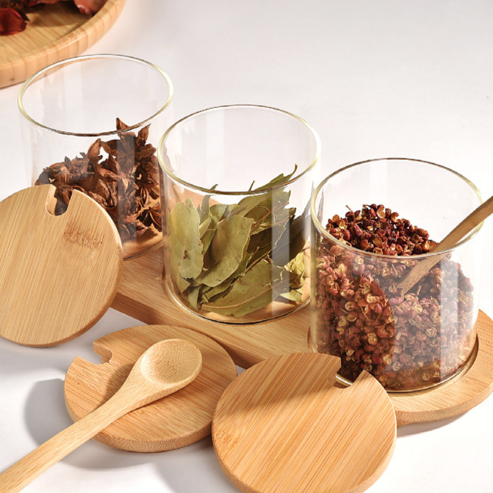 Комплект от 3 кутии за подправки, бамбукова поставка, лъжичка включена, стъкло