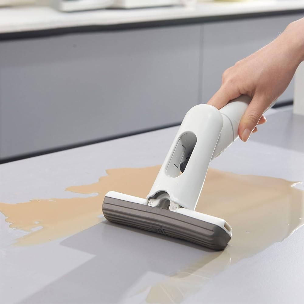 Mini Mop Portabil, Pulverizator Inclus, Sistem de Stoarecere, Burete Absorbant