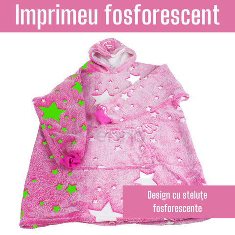 Patura cu Maneci Tip Hanorac, Gluga, Buzunar Marsupiu, din Fleece, Pufos, Confortabil, Mentine Caldura, Marime Universala, Imprimeu Fosforescent, Adulti si Copii