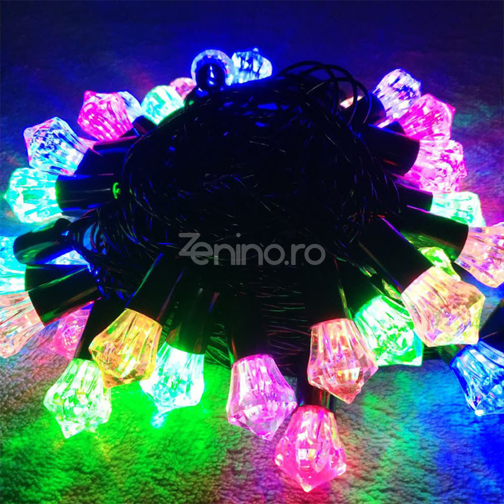 Коледна инсталация, 10 м кабел, 40 LED крушки, многоцветни, 8 светлинни ефекта, черен кабел, 220V, контролер